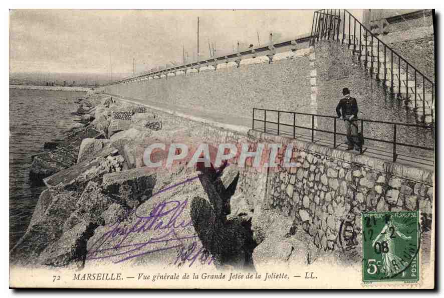 CPA Marseille vue generale de la grande Jetee de la Joliette 