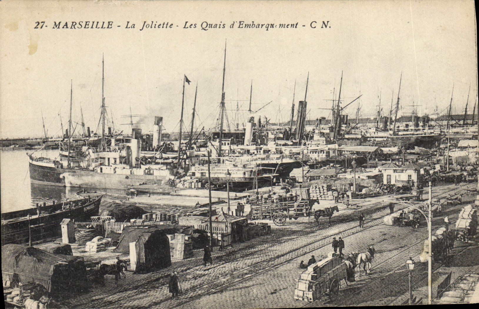 MARSEILLE - La Joliette - Les Quais d'Embarquement - C.N.