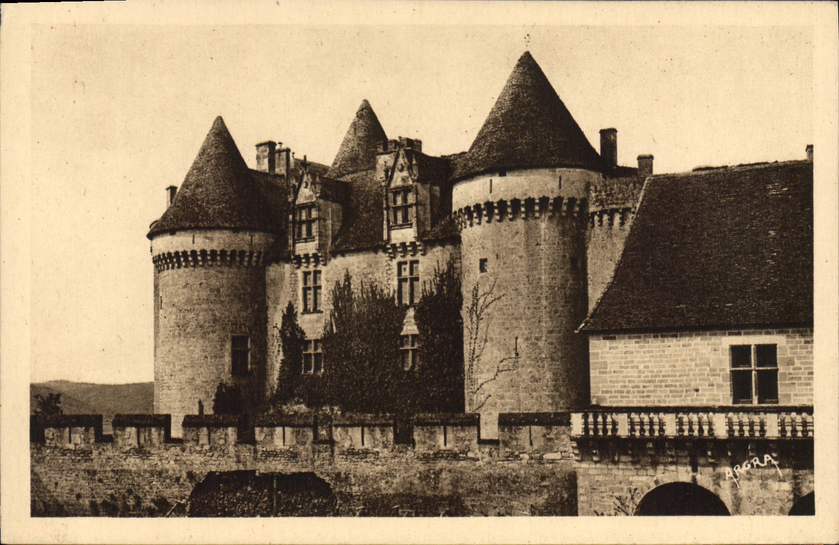 Château de Fénélon — Dordogne — éditeur Aris Graphiques, Toulouse