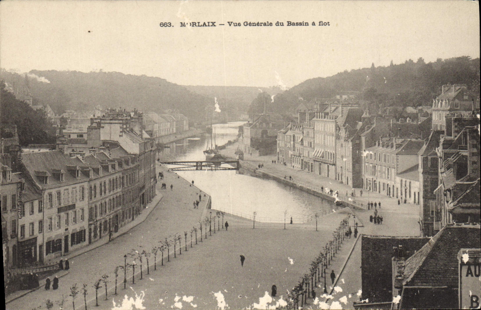 CPA Vue generale du Bassin a flot 