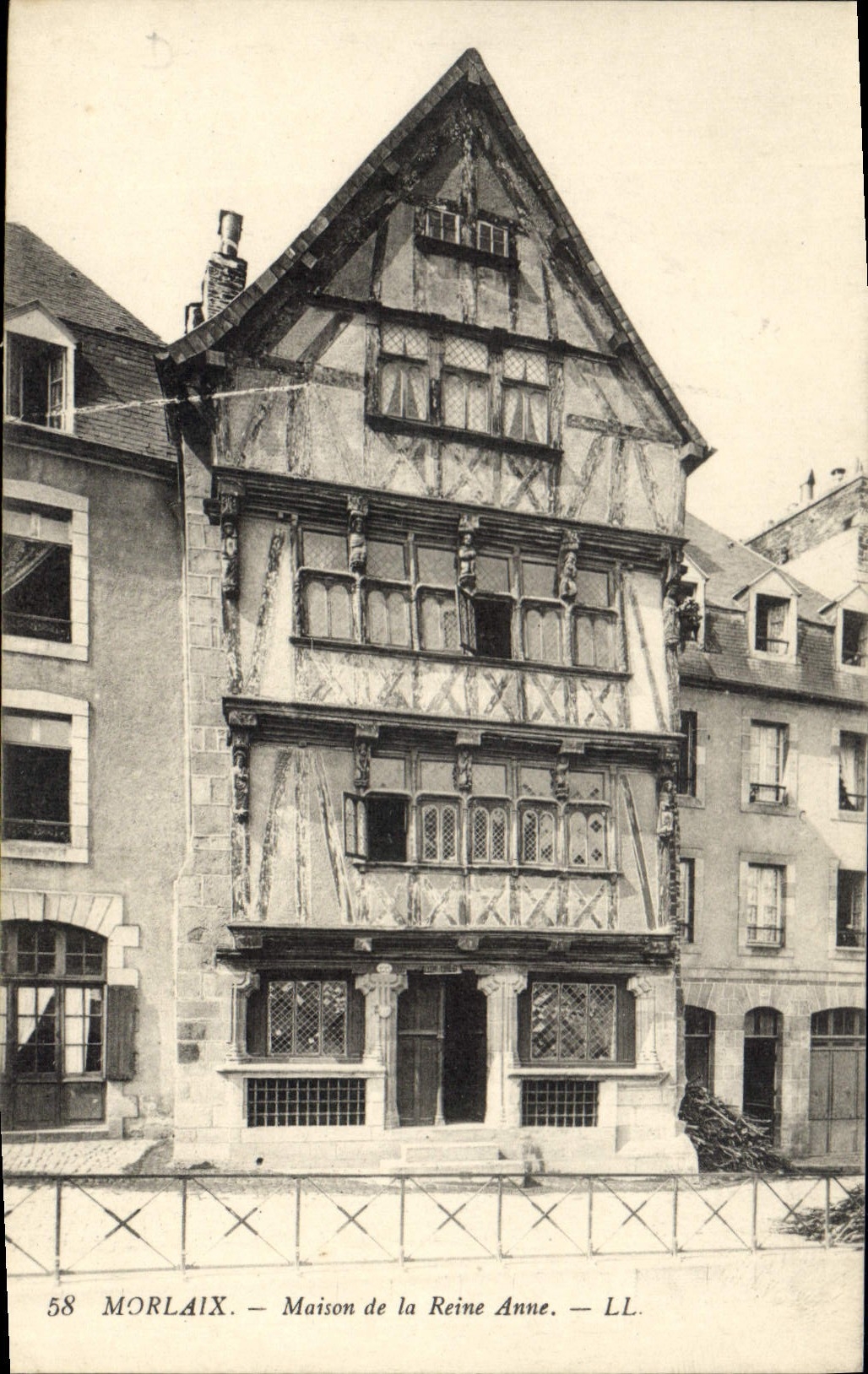 CPA Morlaix Maison de la Reine Anne 
