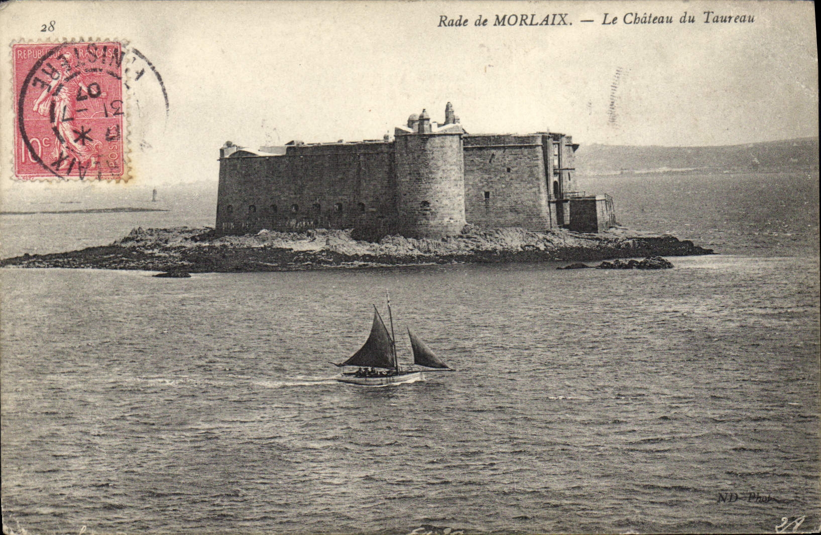 CPA Rade de Morlaix Le Chateau du Taureau 