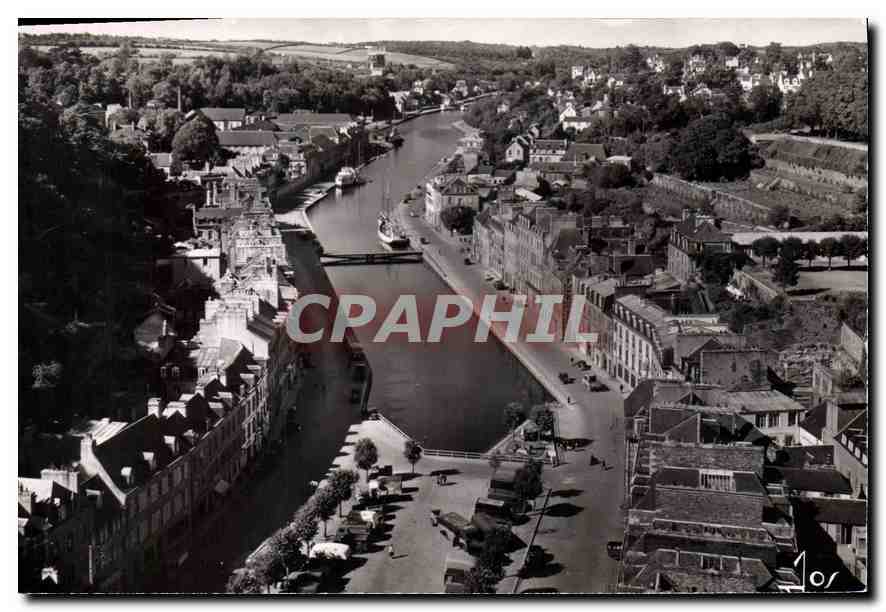 CPA Morlaix Finistere Le Bassin a Flots et le Quais de Leon de Treguier 