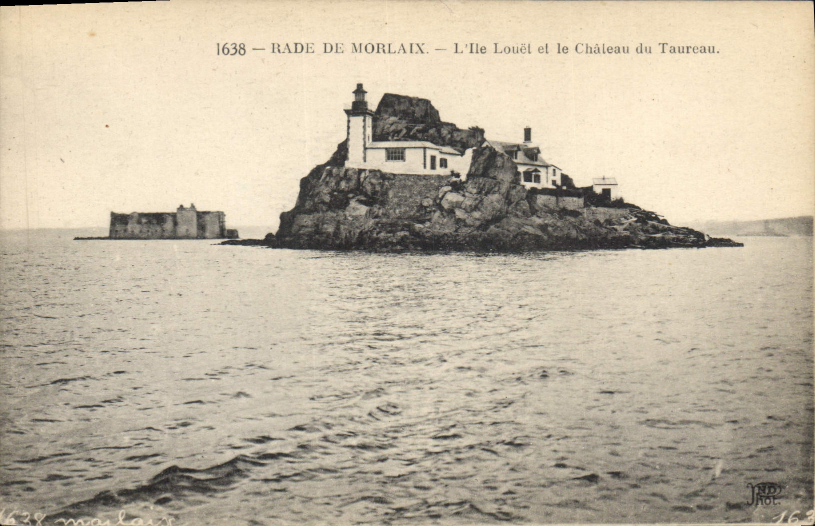 CPA Rade de Morlaix L'Ile Louet et le Chateau du Taureau 
