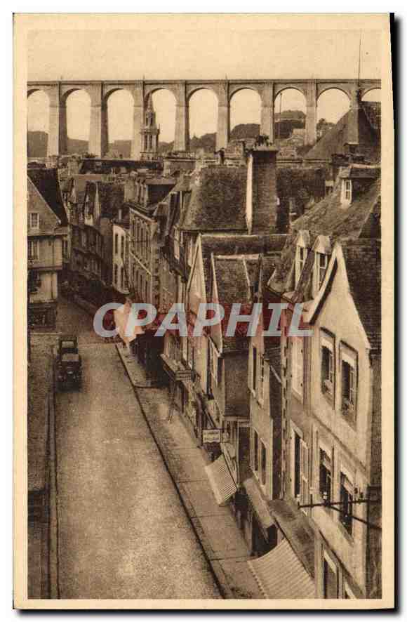 CPA Morlaix Finistere La Place des Halles et le Viaduc 