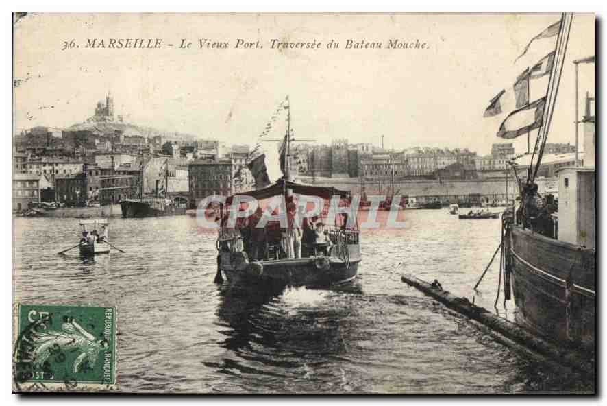 CPA Marseille Le Vieux Port Traversee du Bateau Mouche 