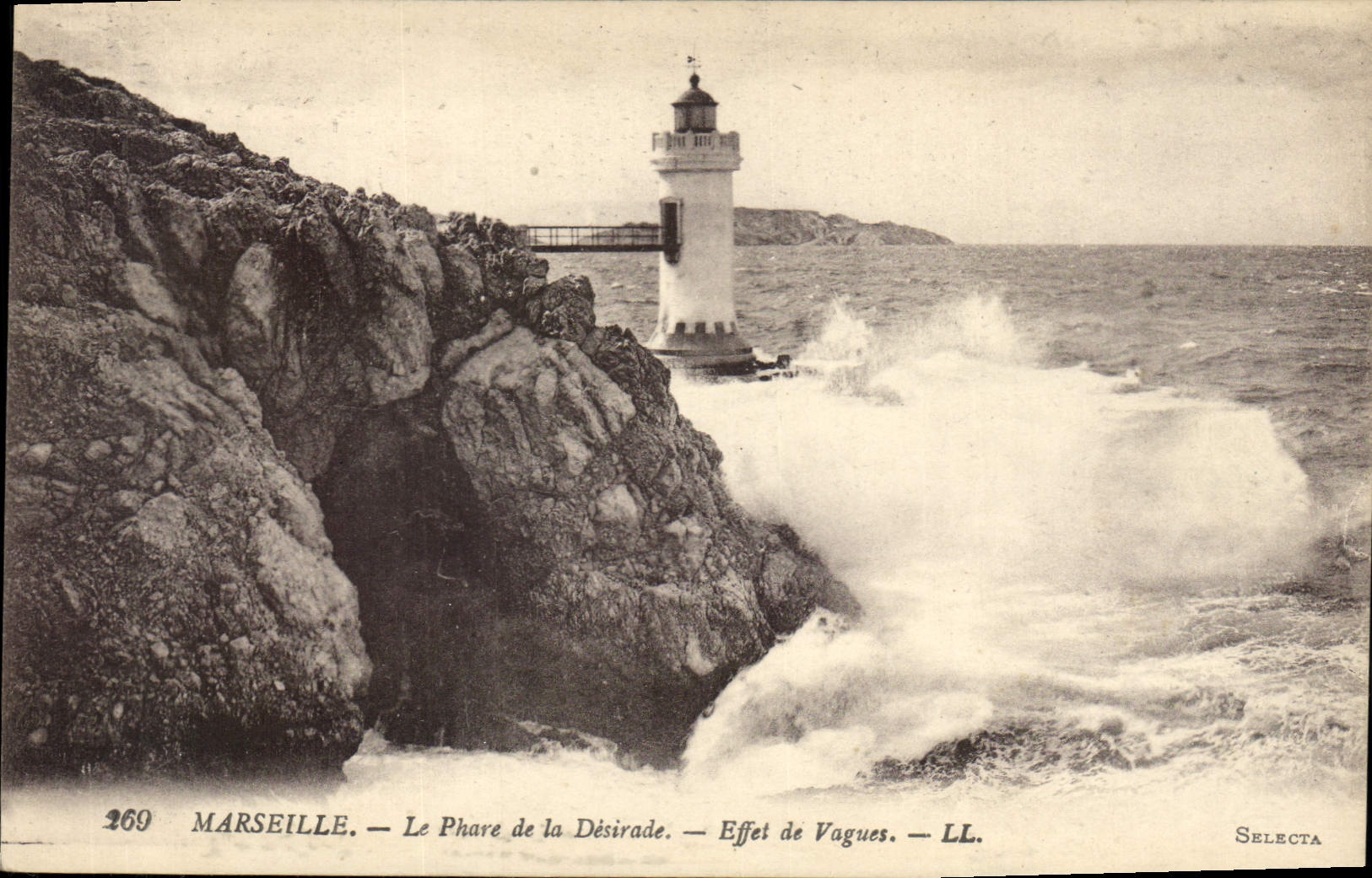 Marseille — Le Phare de la Désirade — Effet de Vagues — Selecta, n° 269