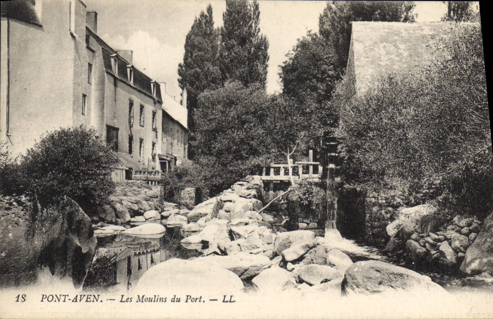 CPA Pont Aven les Moulins du port 