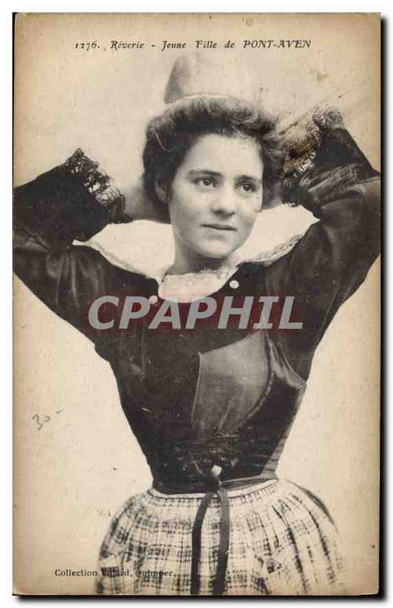 CPA Reverie Jeune Fille de Pont Aven Folklore