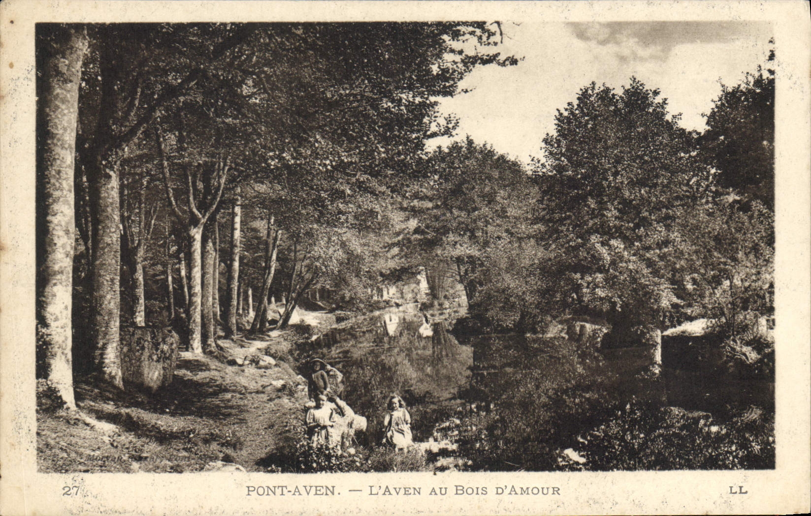 CPA Pont Aven L'aven au Bois d'Amour 