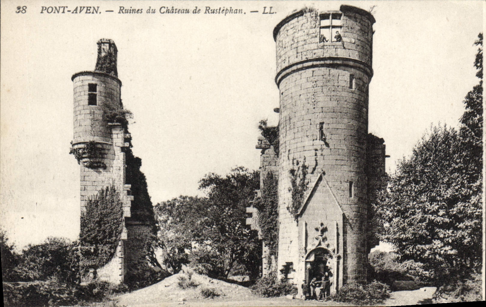 CPA Pont Aven Ruines du Chateau de Rustephan 