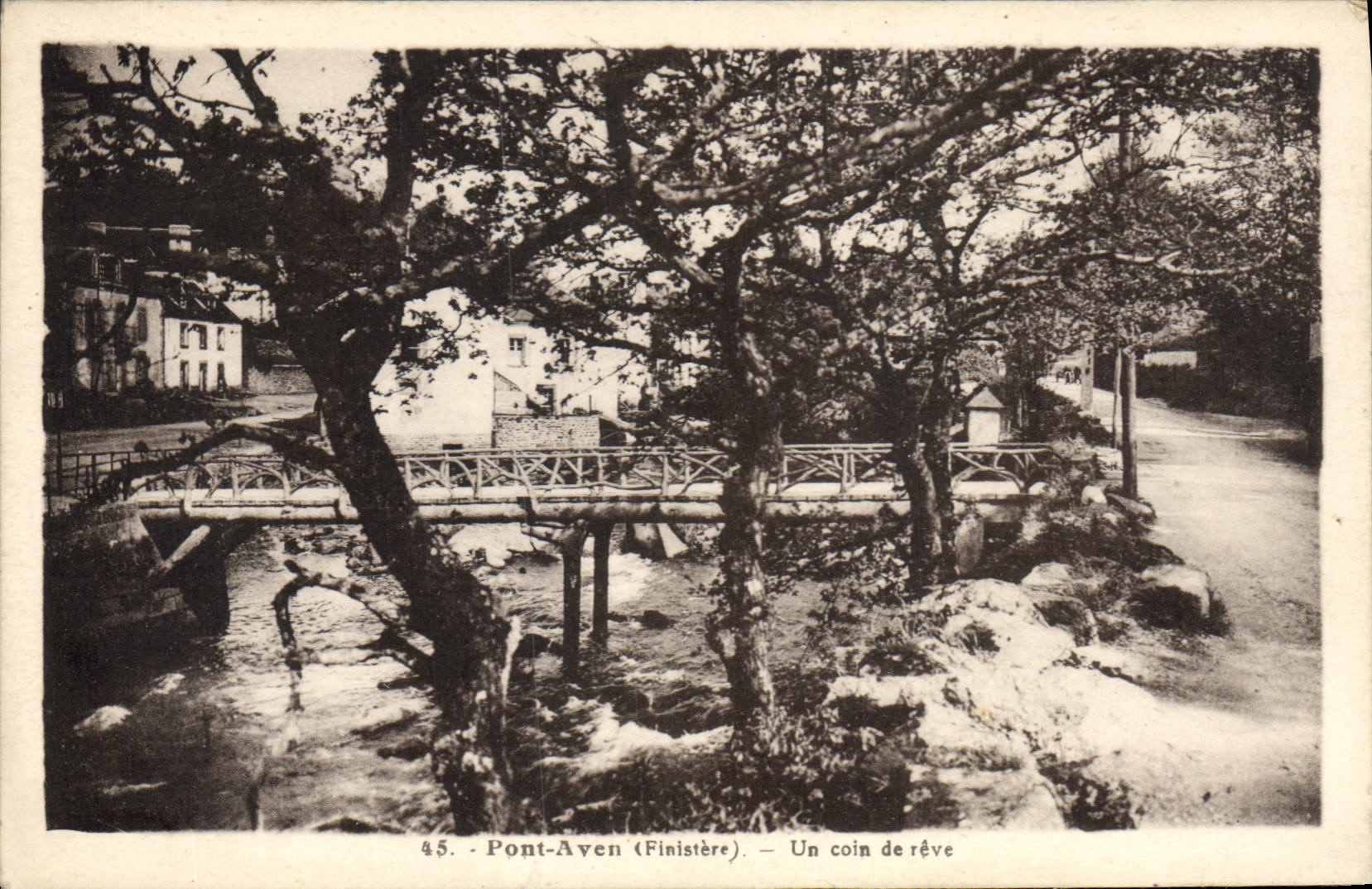 Pont-Aven (Finistère) — Un coin de rêve — J. Nozais, édit. n°45