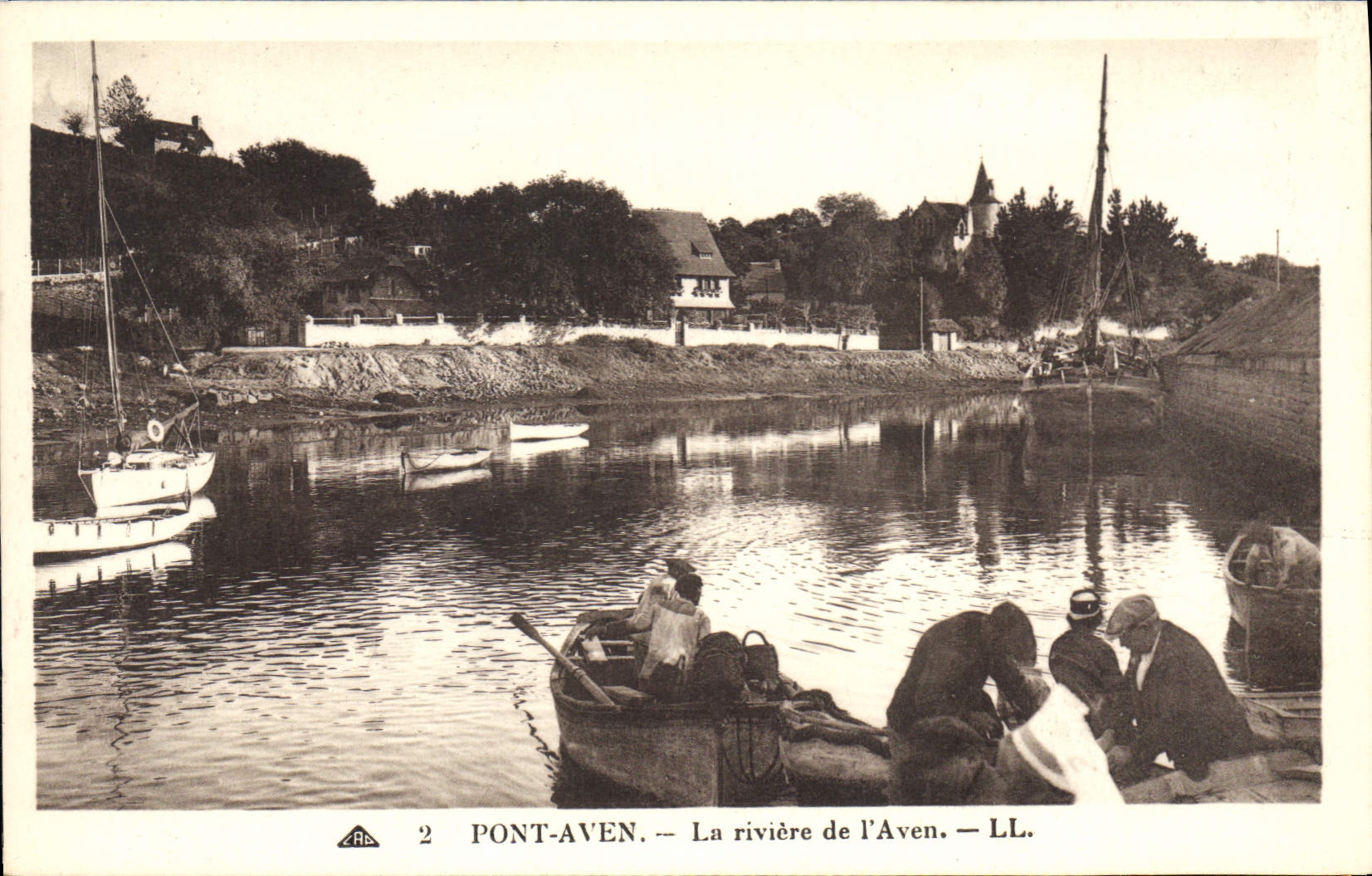CPA Pont Aven La riviere de l'Aven 