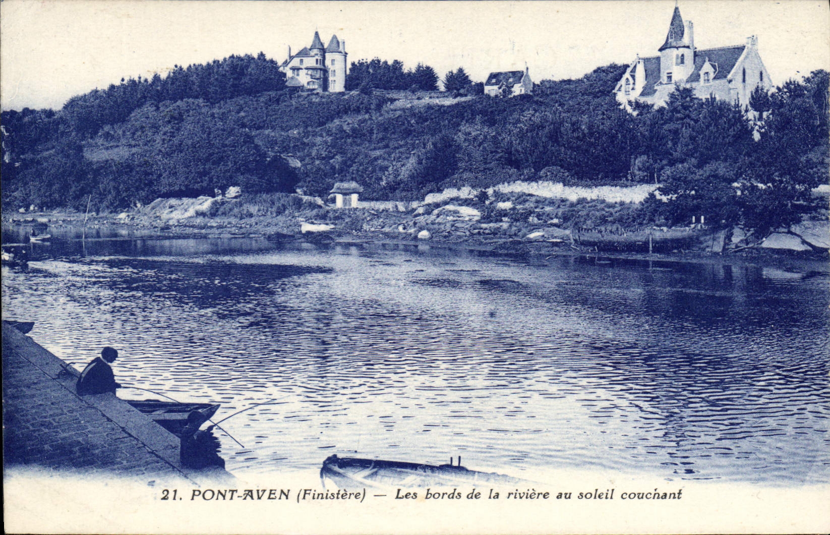 CPA Pont Aven Finistere Les bords de la riviere au soleil couchant 