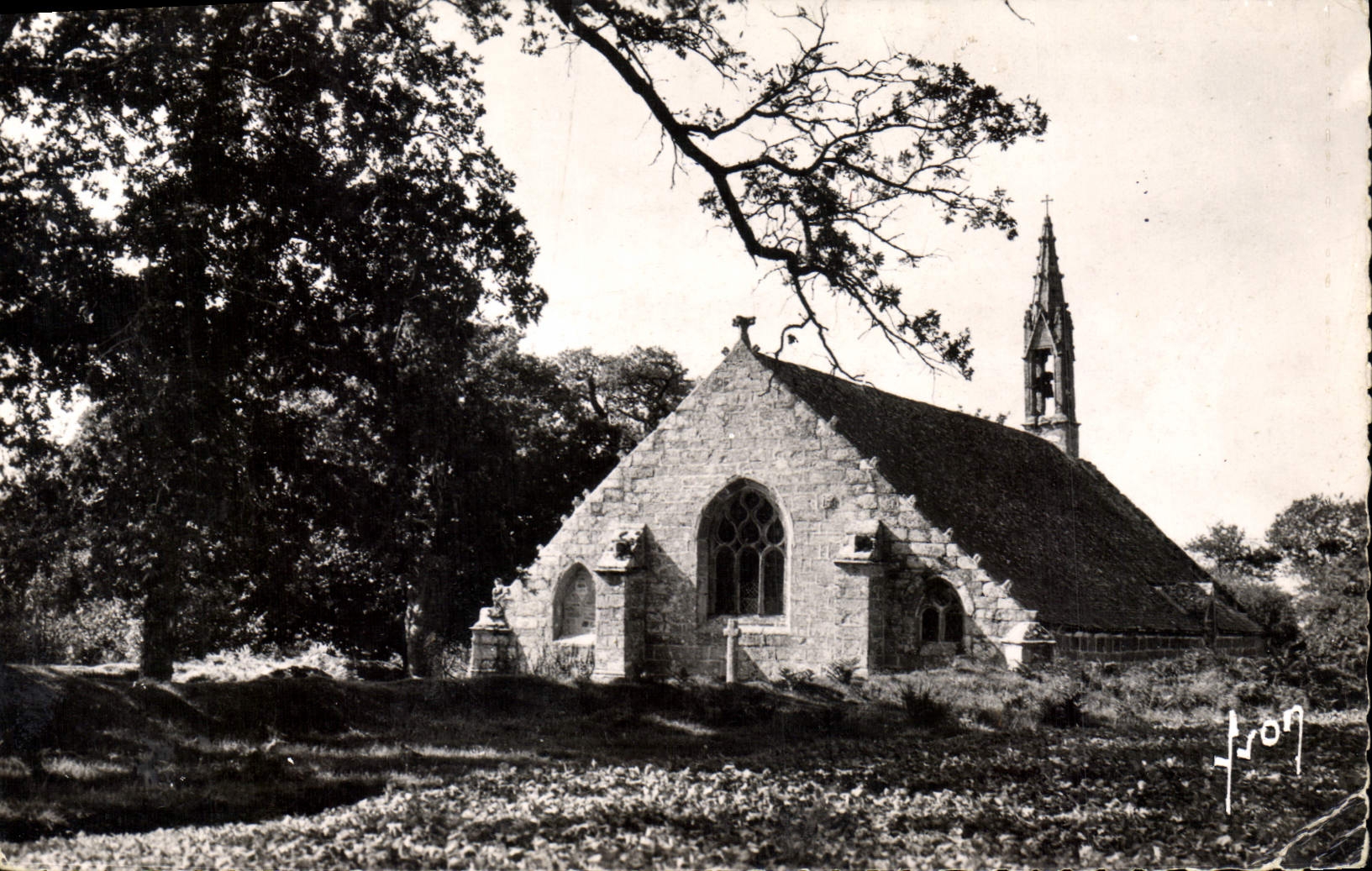 CPA Pont Aven Finistere Chapelle Tremalo au bois d'Amour 