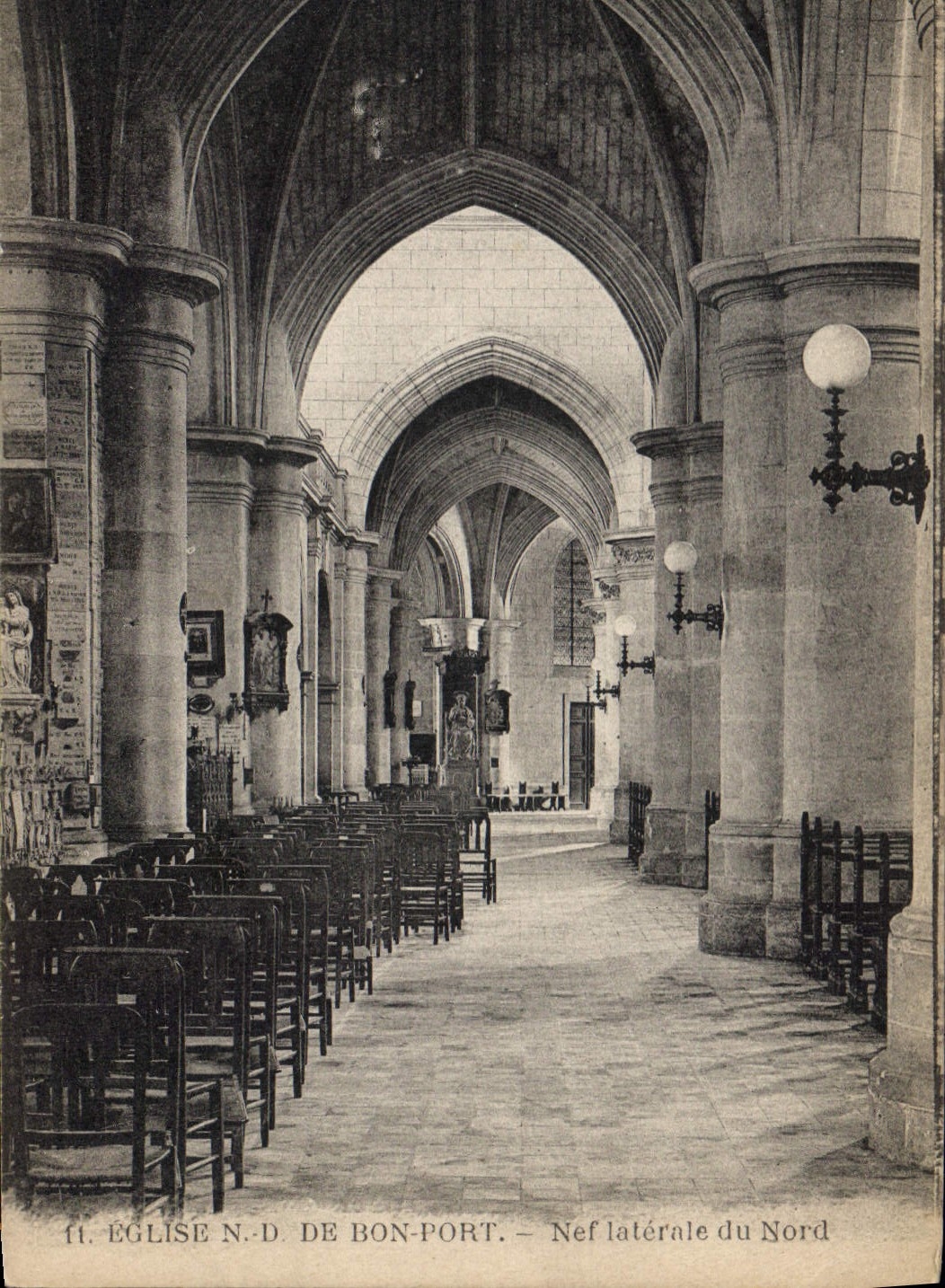 Église N.D. de Bon-Port — Nef latérale du Nord