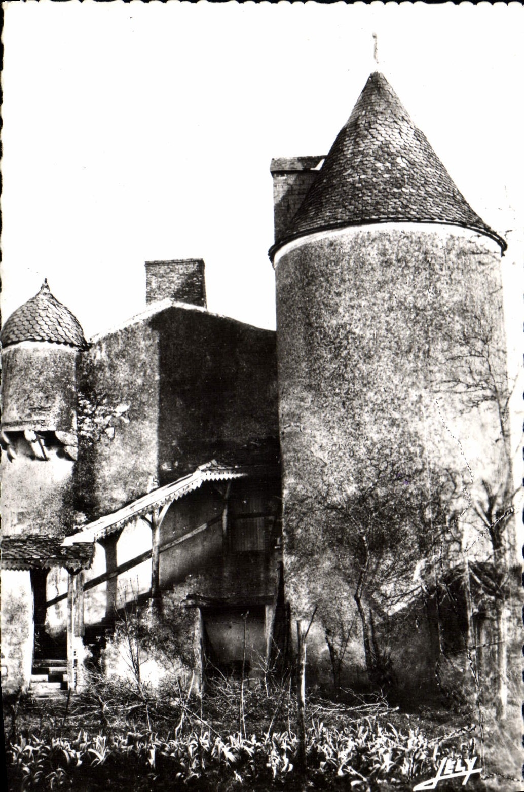 CPA Mouchamps Vendee au Colombier la tourelle atenant aux batiments fut jusqu'au XVIII siecle une ge