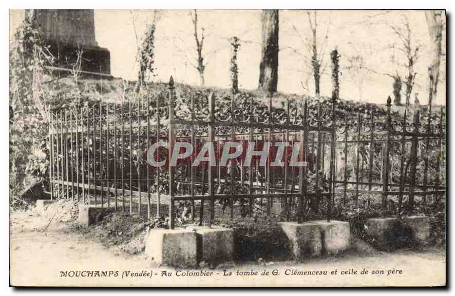 Mouchamps (Vendée) - Au Colombier - La tombe de G. Clémenceau et celle de son père