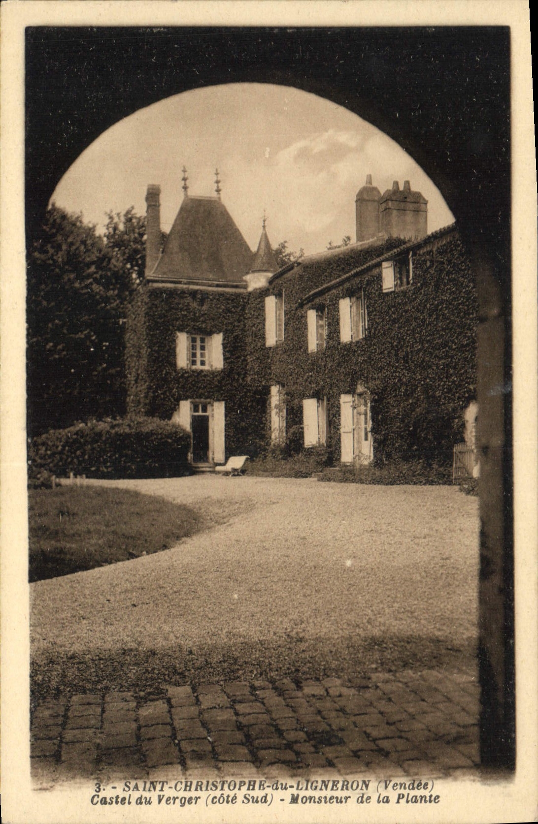 Saint-Christophe-du-Ligneron (Vendée) — Château du Verger (côté Sud) — Monsieur de la Plante