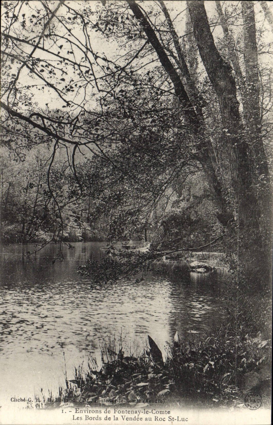 Les Bords de la Vendée au Roc St-Luc — Environs de Fontenay-le-Comte (Vendée) — Cliché G. B. D. Lussand, n°1