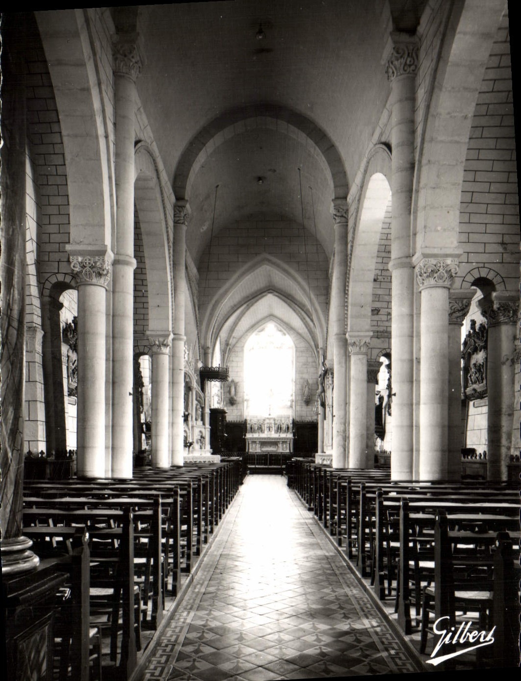 Intérieur de l'église — La Caillère (Vendée) — Éditions Charentaises d'Art A. GILBERT