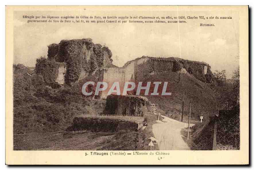 CPA Tiffauges Vendee l'entree du chateau 