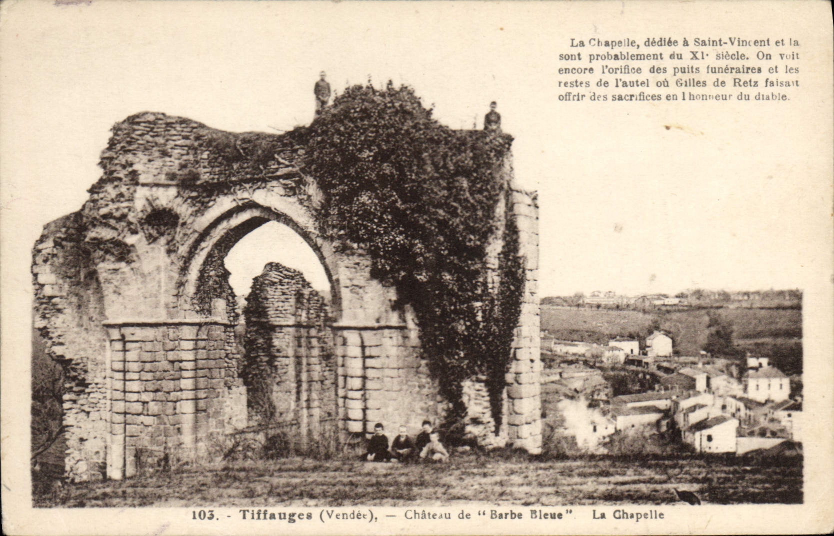Tiffauges (Vendée) — Château de "Barbe Bleue" et chapelle — Phototypie Jehly-Poupin, Mortagne