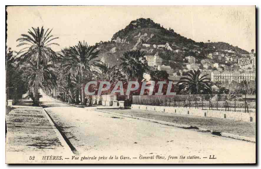 CPA Hyeres vue generale prise de la gare 