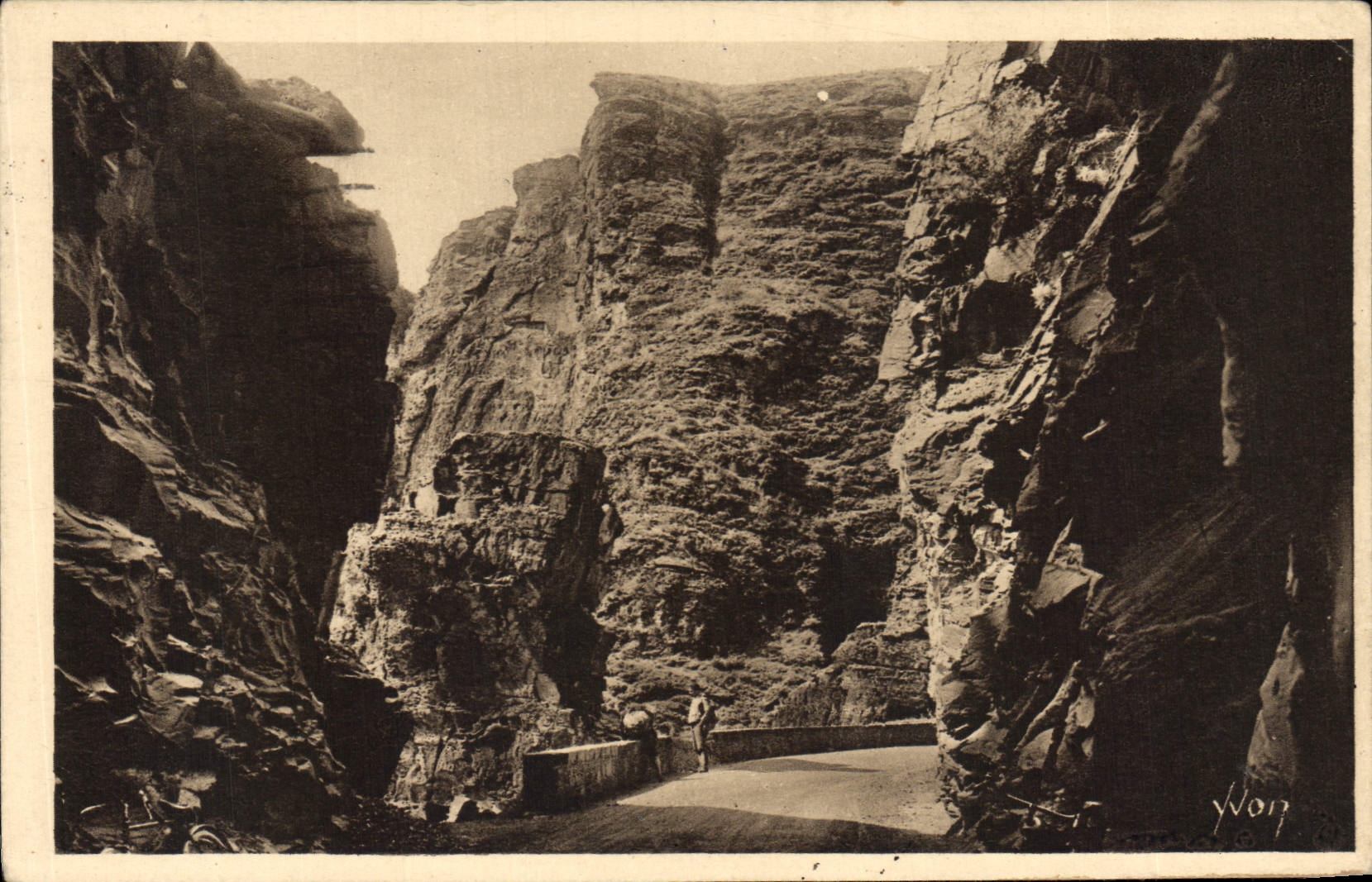 Gorges de Daluis — vue du canyon — édition Yvon