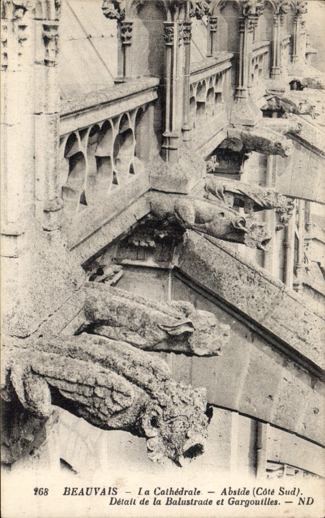 CPA Beauvais La Cathedrale Abside Cote Sud Detail de la Balustrade et Gargouilles 