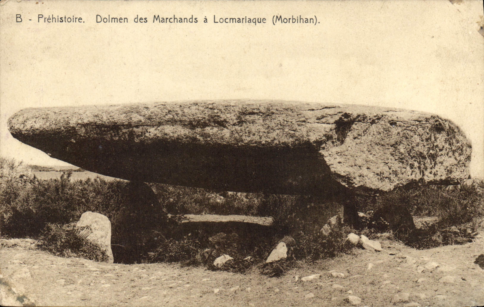 CPA Prehistoire Dolmen des Marchands a Locmariaque Morbihan 