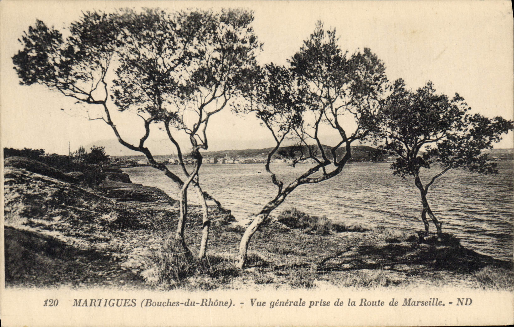 Martigues (Bouches-du-Rhône) — Vue générale prise de la Route de Marseille — ND — n° 120