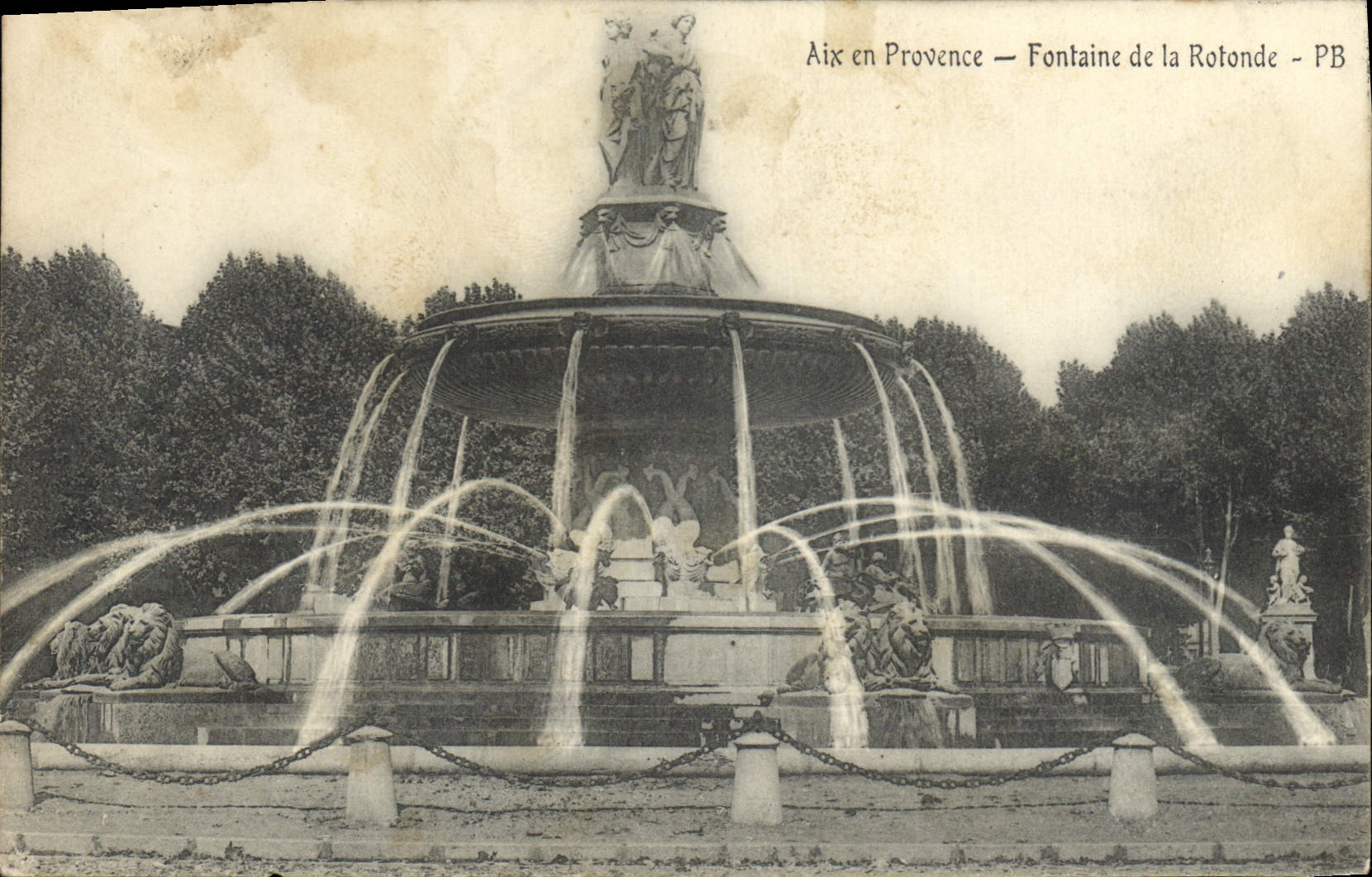 Aix-en-Provence — Fontaine de la Rotonde — PB