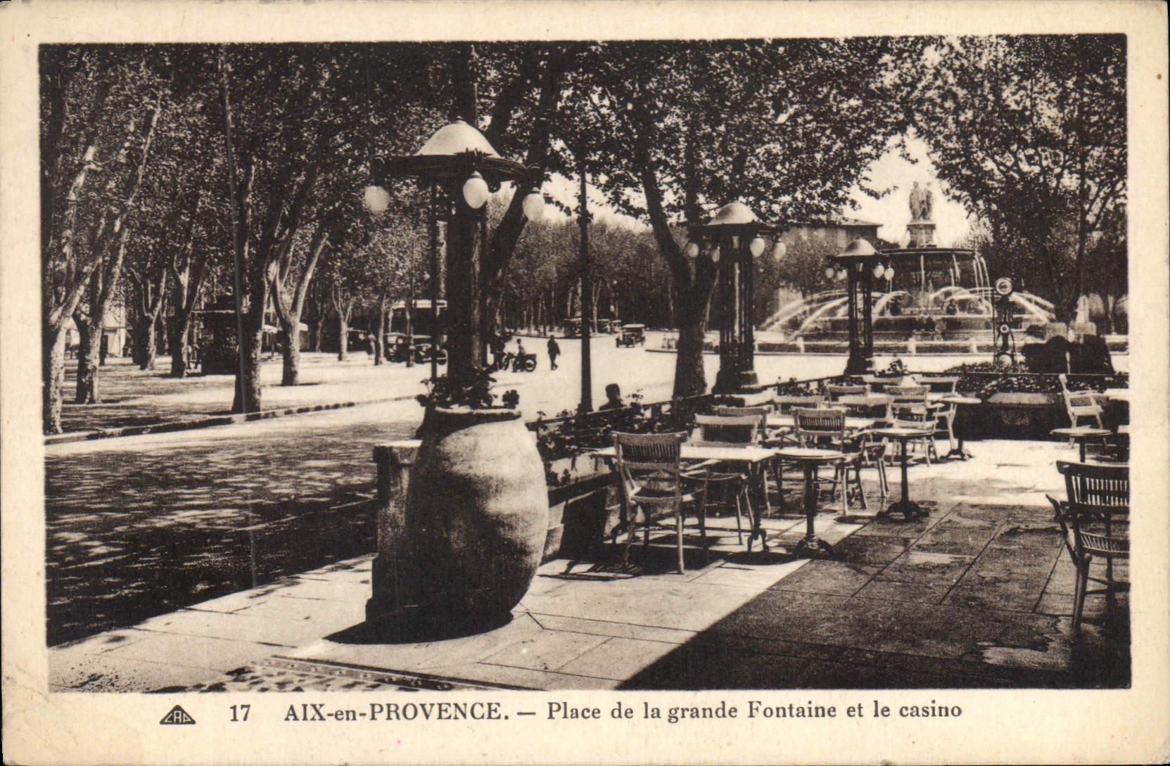 AIX-EN-PROVENCE — Place de la grande Fontaine and the casino — Vintage Postcard/Antique Ansichtskarte des Arts Décoratifs, n°17