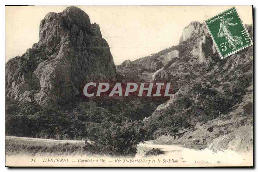 CPA L'Esterel Corniche d'Or Roc St Barthelemy et le St Pilon 