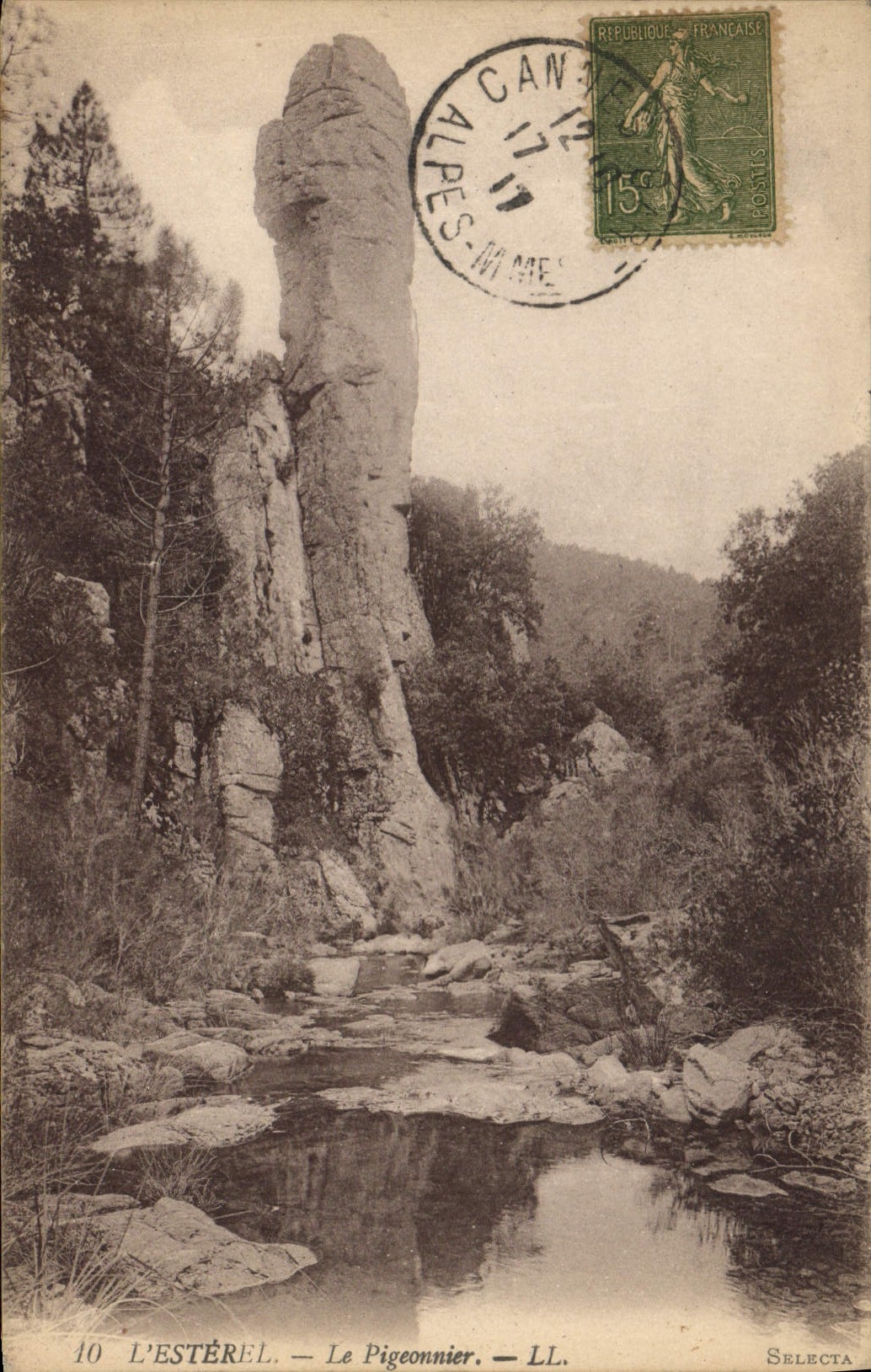 CPA L'Esterel Le Pigeonnier 
