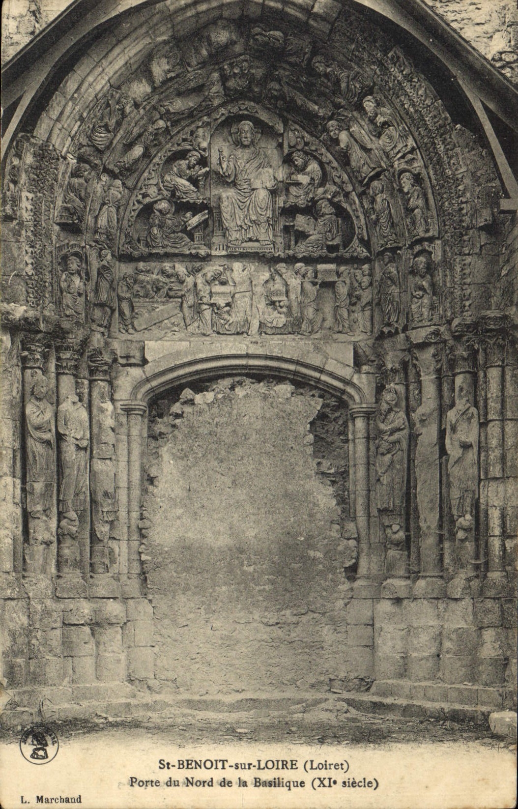CPA St Benoit sur Loire Loiret Porte du Nord de la Basilique XI siecle 