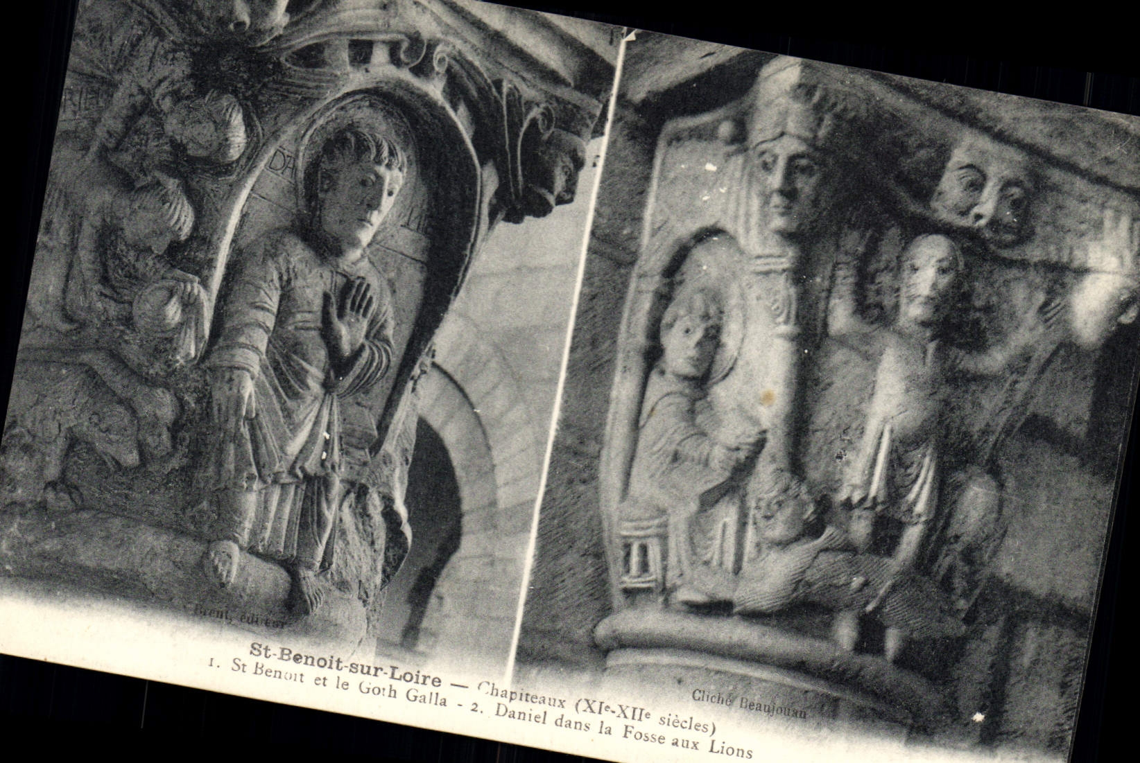 CPA St Benoit sur Loire Chapiteaux XI-XII siecles 