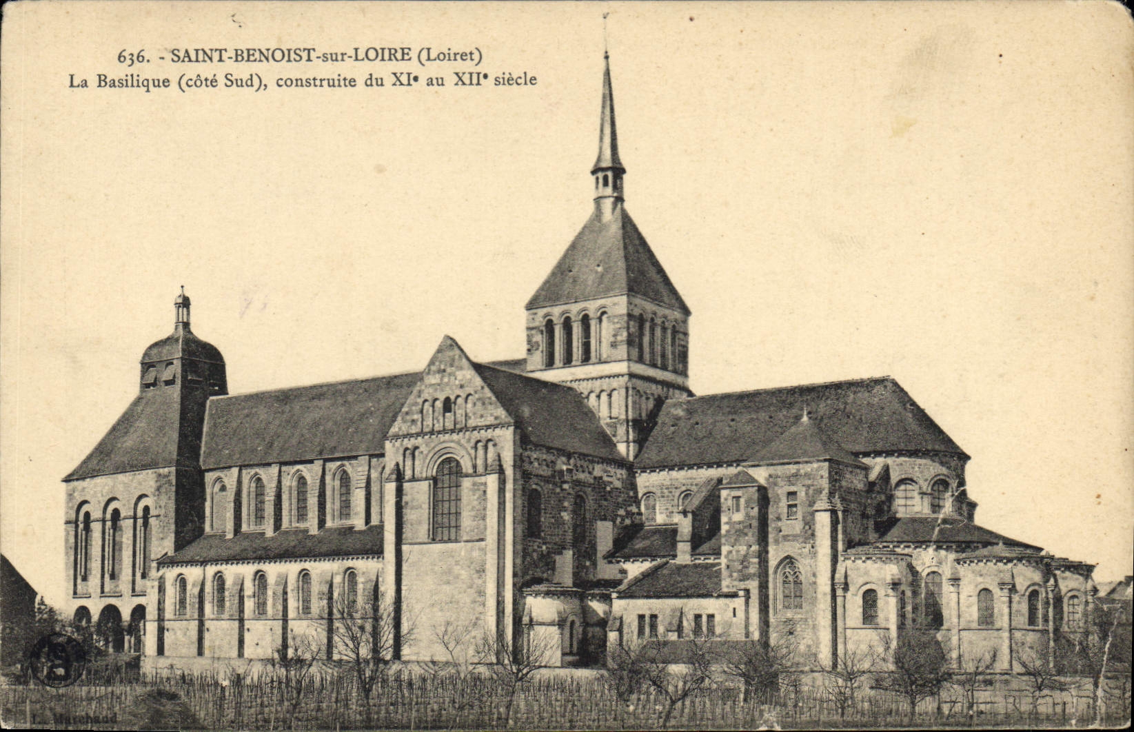 Saint-Benoist-sur-Loire (Loiret) — Die Basilika (Südseite), errichtet von dem 11. bis 12. Jahrhundert — Photo J. Marchand, Sèvres & Brive, Serie 636