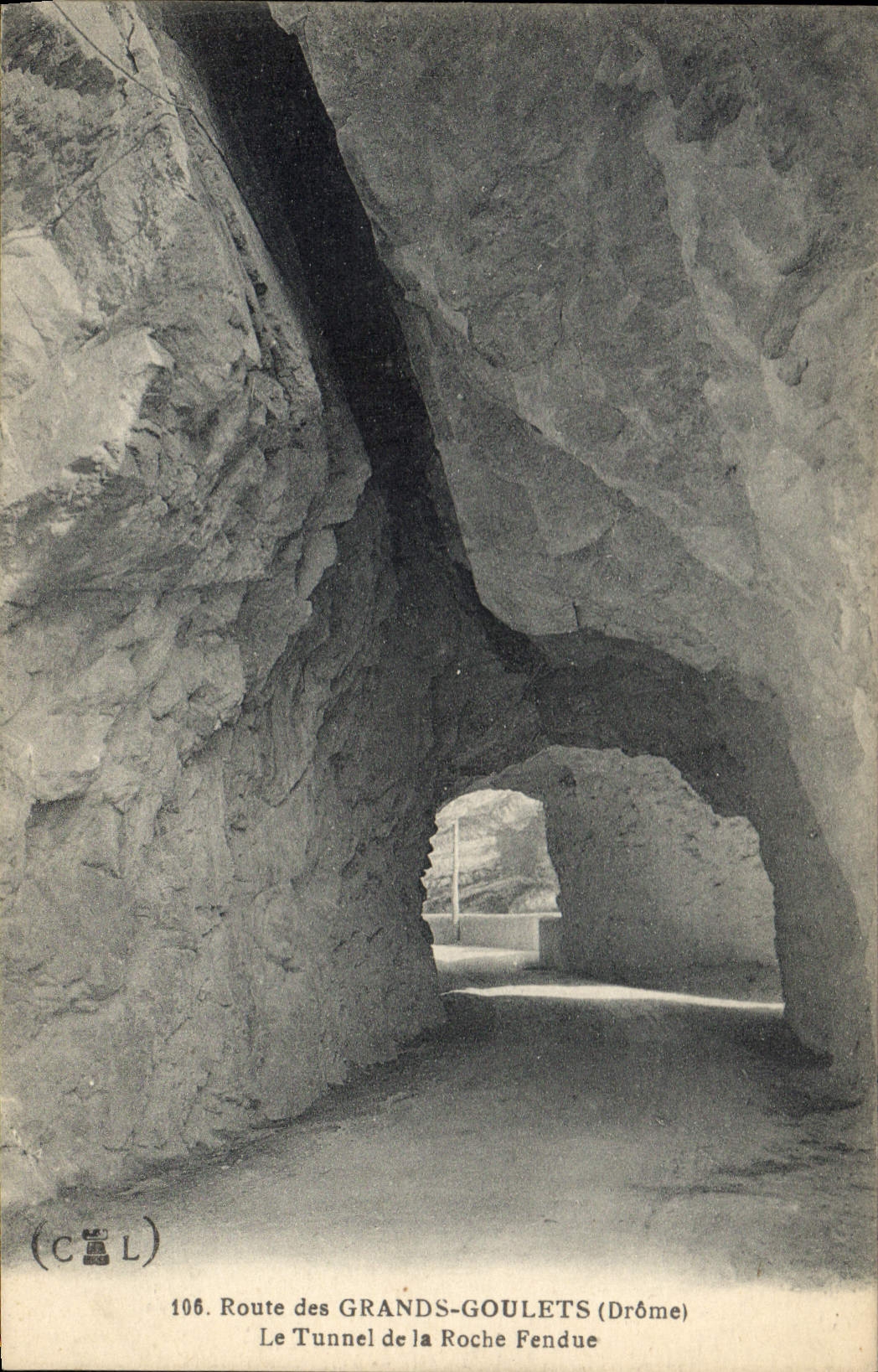 Le Tunnel de la Roche Fendue — Route des Grands-Goulets (Drôme) — (CCL) n°106