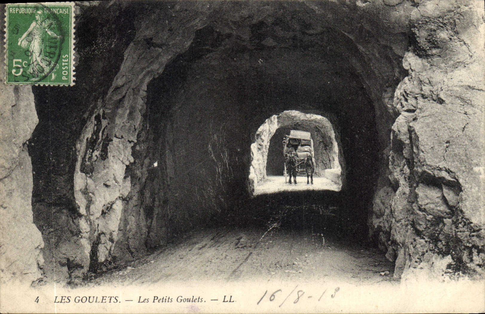 Les Petits Goulets — Les Petits Goulets — LL
