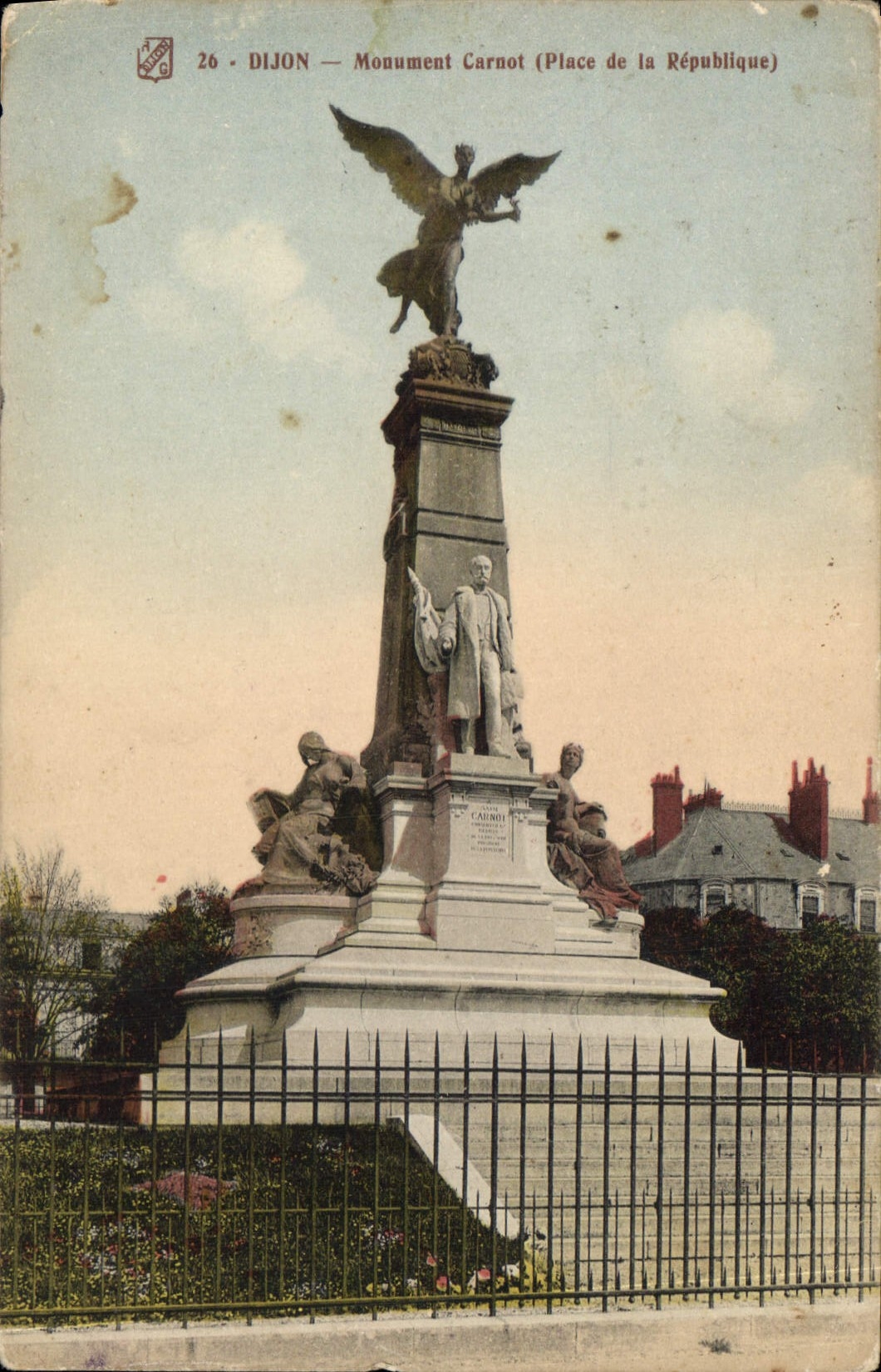 CPA Dijon Monument Carnot Place de la Republique 