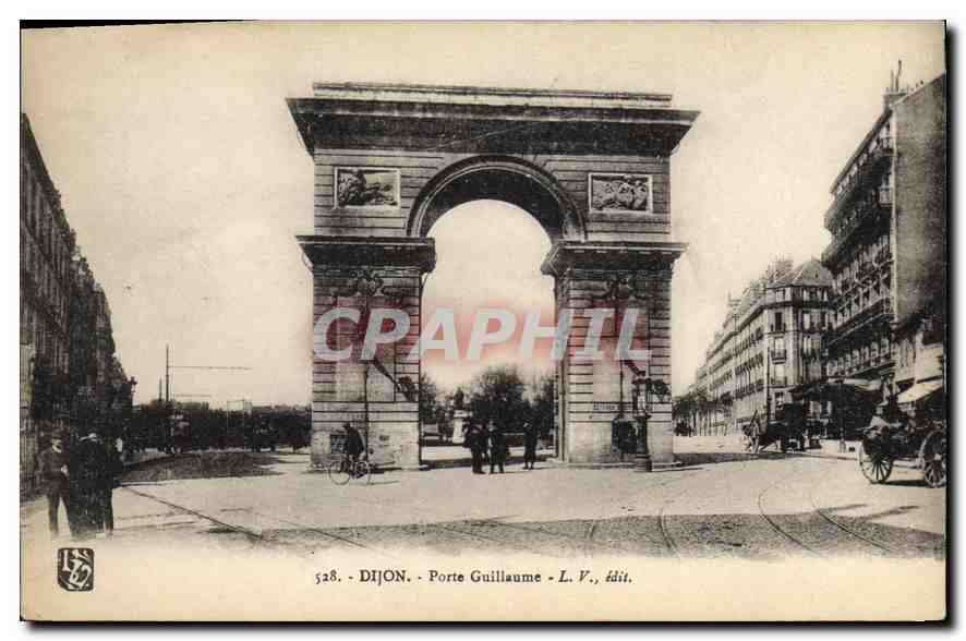 CPA Dijon Porte Guillaume L V 