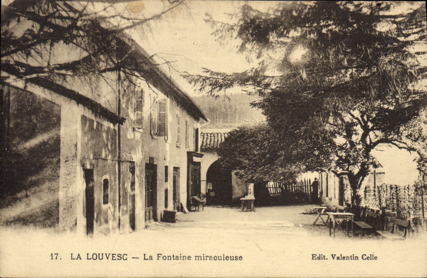 La Louvesc — La Fontaine miraculeuse — Edit. Valentin Celle