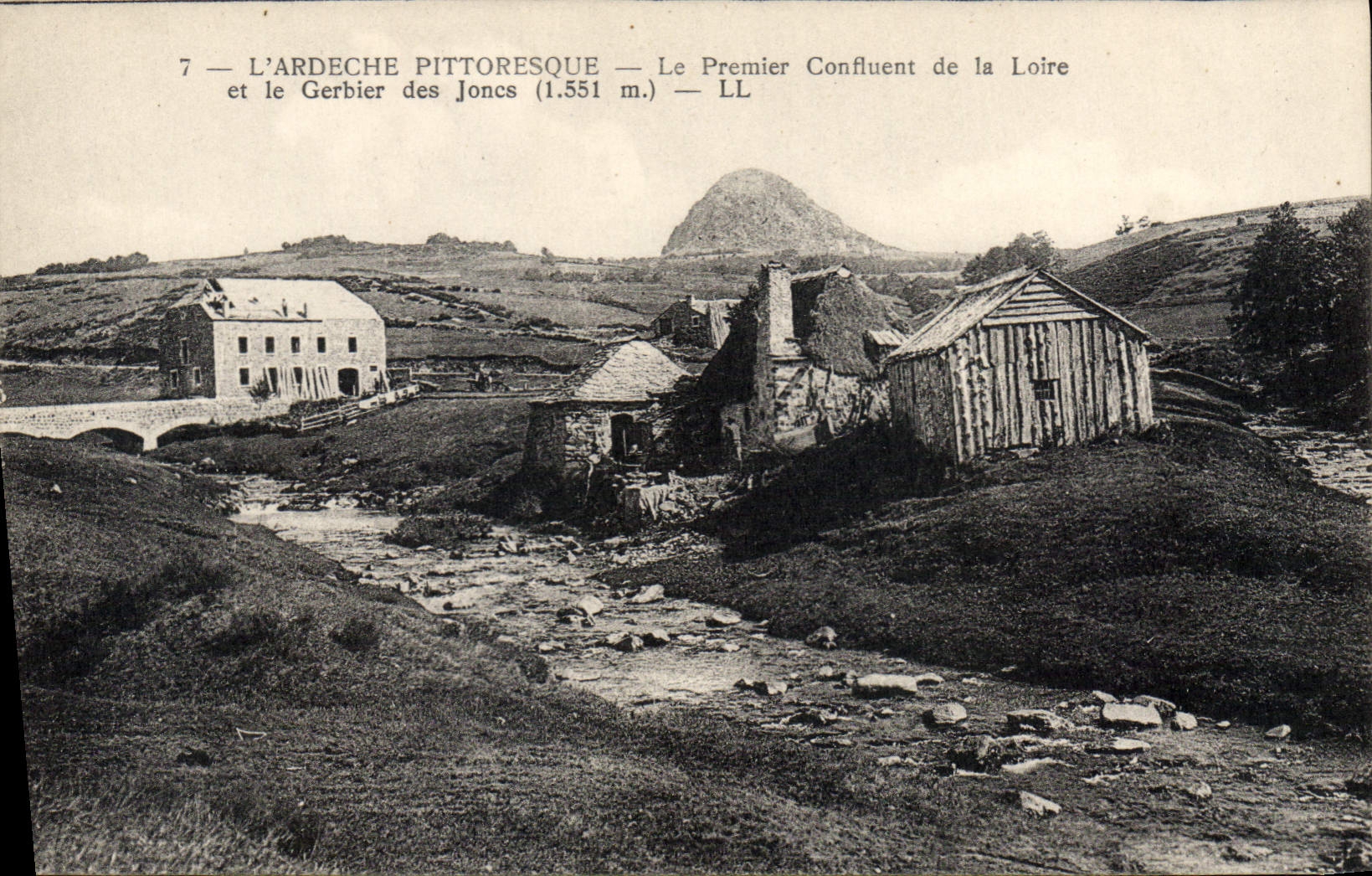 L'Ardeche Pittoresque — Le Premier Confluent de la Loire et le Gerbier des Joncs (1.551 m.) — LL