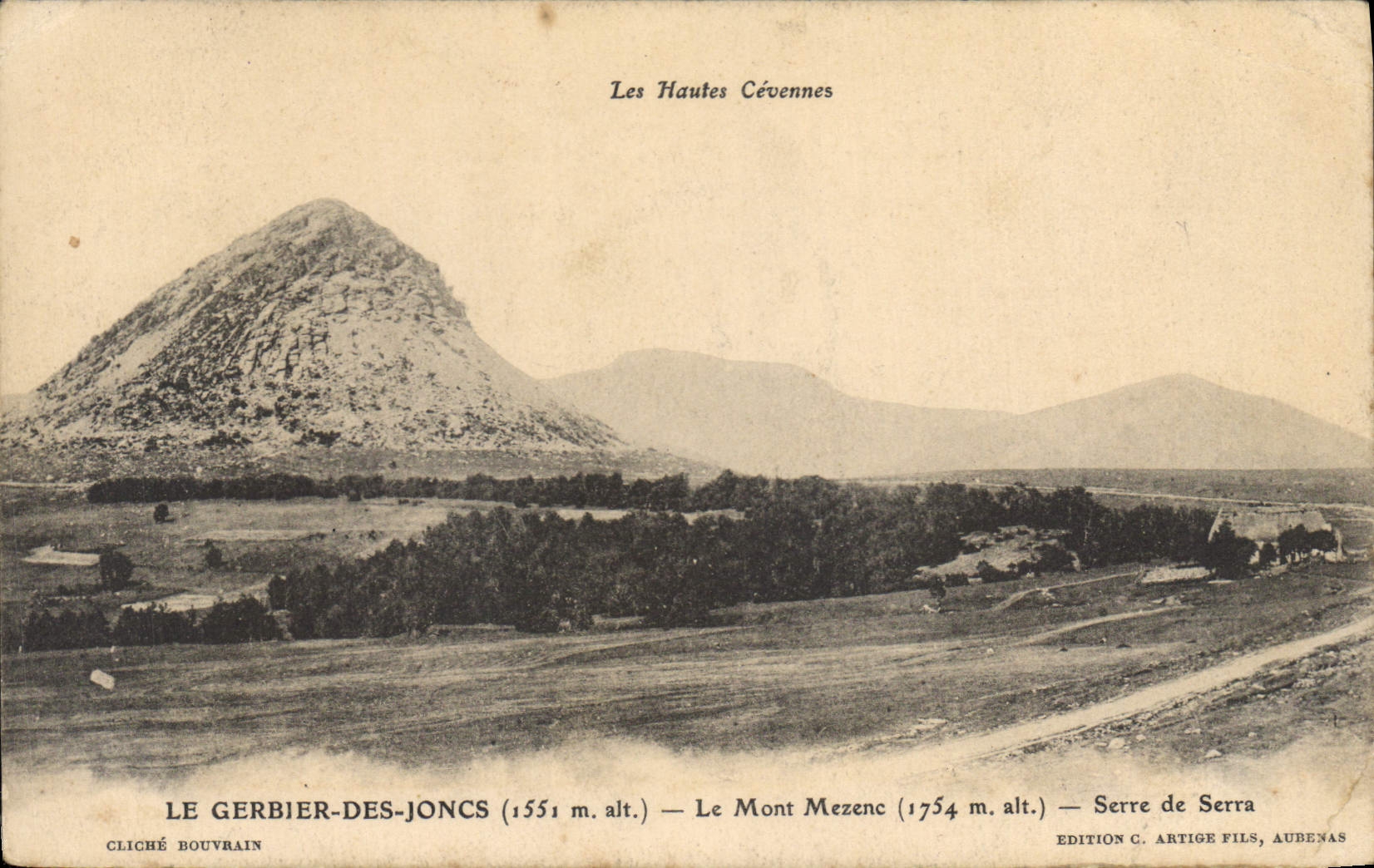 CPA Les Hautes Cevennes le Gerbier des Joncs (alt 1551 m) Le Mont Mezenc (1754 m) Serre de Serra