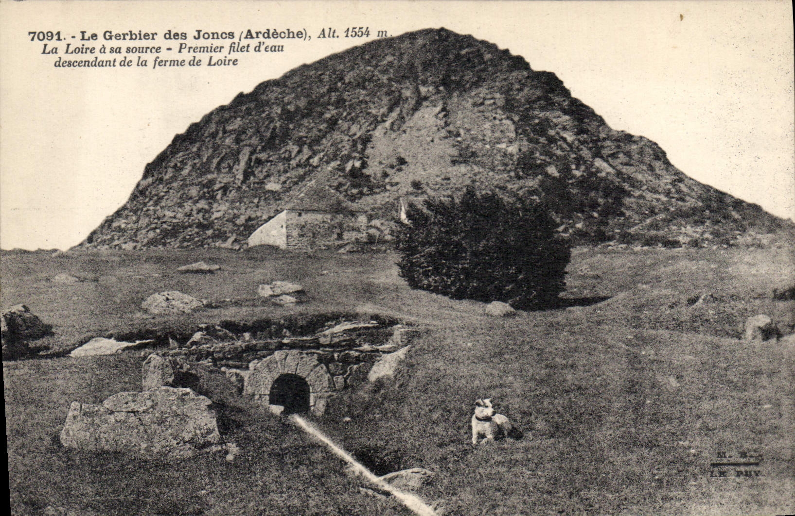 Le Gerbier des Joncs (Ardèche) — Alt. 1554 m — La Loire à sa source — Premier filet d'eau — Éditeur : Art Margerit-Brémond — N° 7091