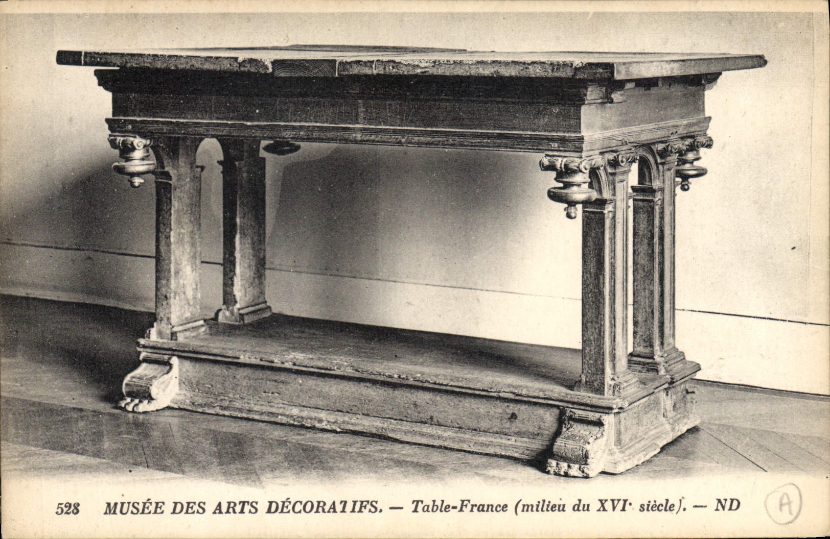 CPA Musee des Arts Decoratifs Tables France (milieu du XVIe siecle)