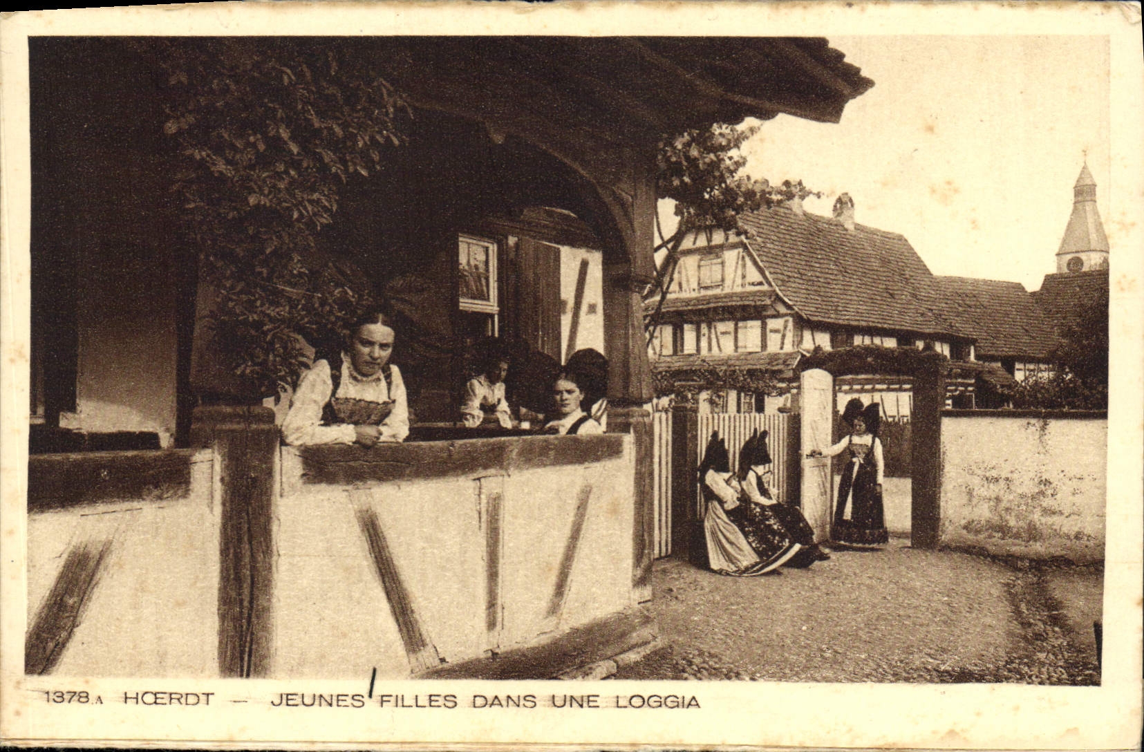 CPA Hoerdt Jeunes Filles dans une Loggia