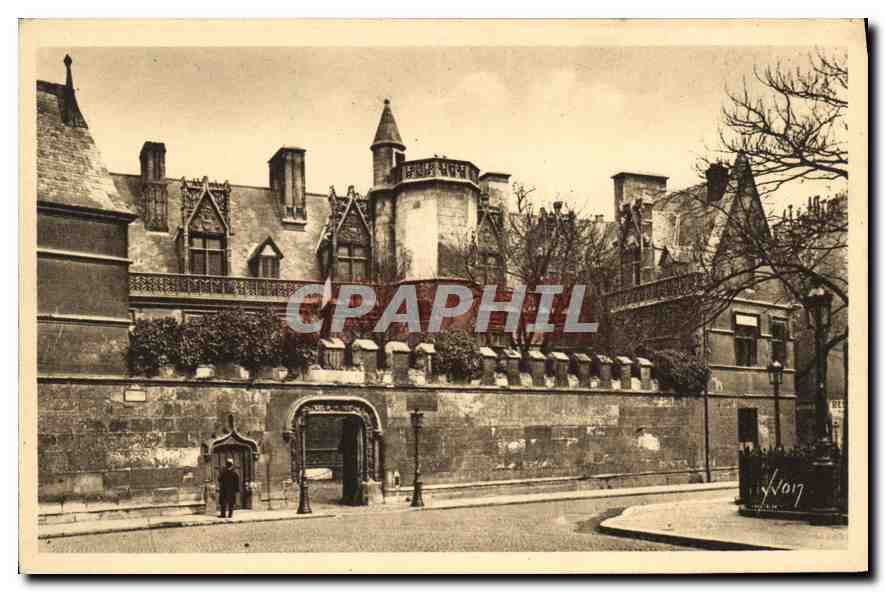CPA Paris en flanant Le Musee de Cluny